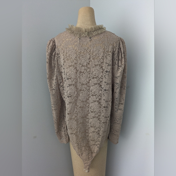 Chic See Thru Lace V-Neck Bodysuit Blouse - Tan - Picture 3 of 6